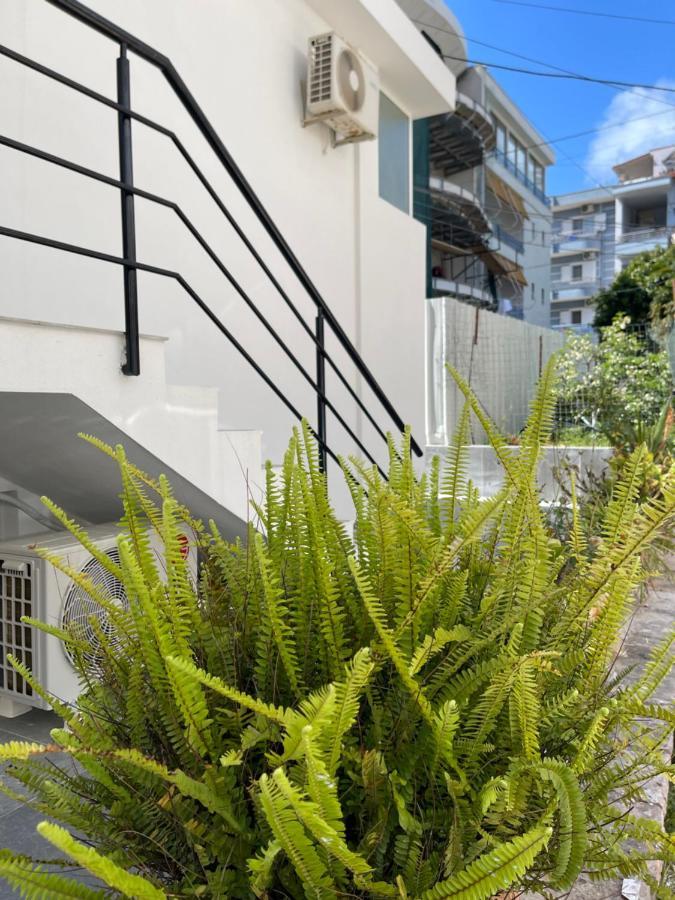 Sun And Sea Apartment Saranda Ngoại thất bức ảnh